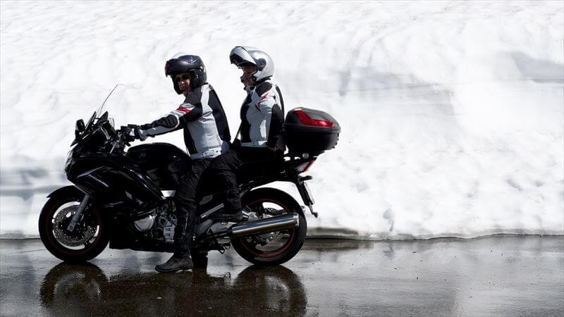 最低気温5℃以下はオーバーパンツがおすすめ