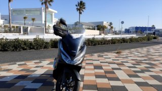 PCXアクセサリーソケットは使いにくい！【シガーソケット・USB】 | PCXでGO！