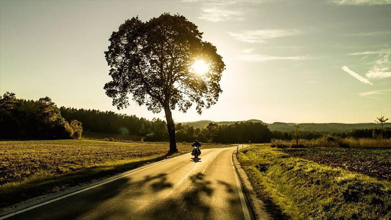 バイクに乗って走り出せ