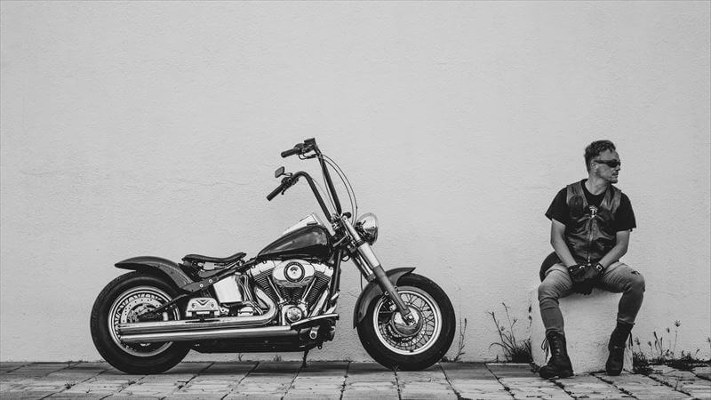 あなたはカッコいいバイク乗りですか?【服装・仕草・乗り方・バイク】
