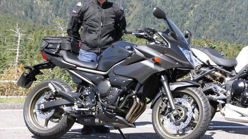 【きつい？】大型バイクの年間維持費は25万円【大学生と30歳の比較】