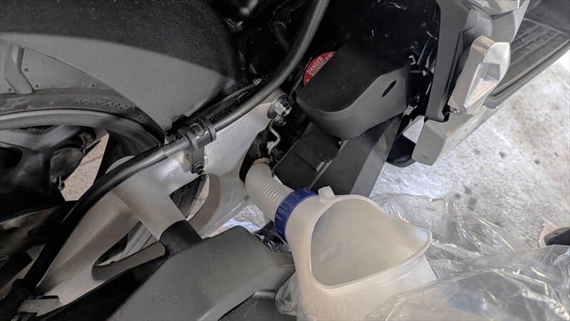 エンジンオイル 入れすぎの弊害?