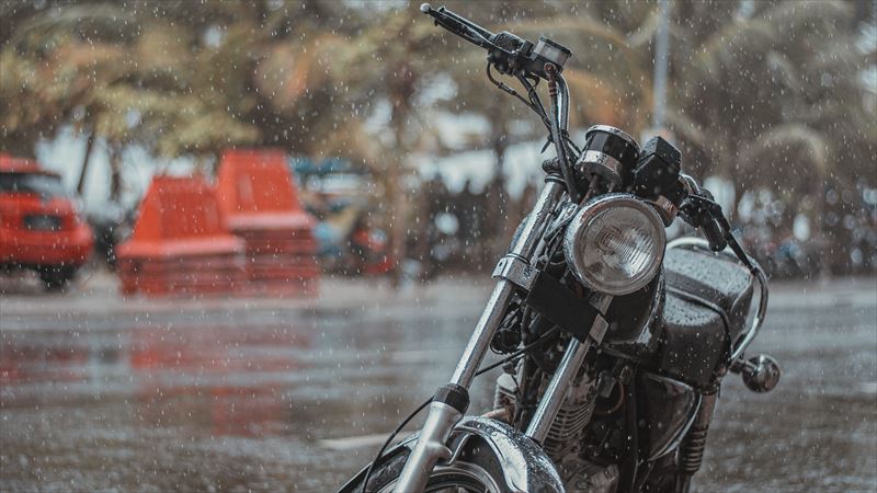 【雨ざらしのサビによる劣化】バイクが劣化する2大原因を防止せよ