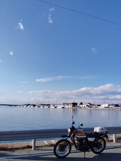 バイク乗りは孤独を愛し、他人の幸せを願う