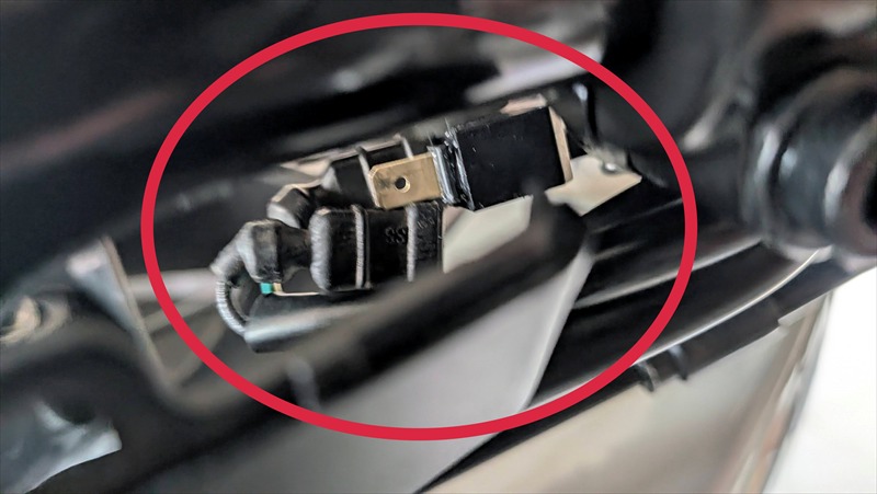 ブレーキスイッチからACC電源取り出し３