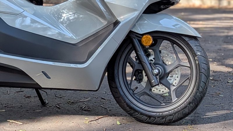 リフレクターの交換・撤去