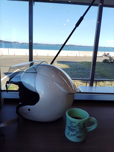 七の付く海辺のカフェで出会った銀色のオートバイ ～ GSX1100S刀 ～