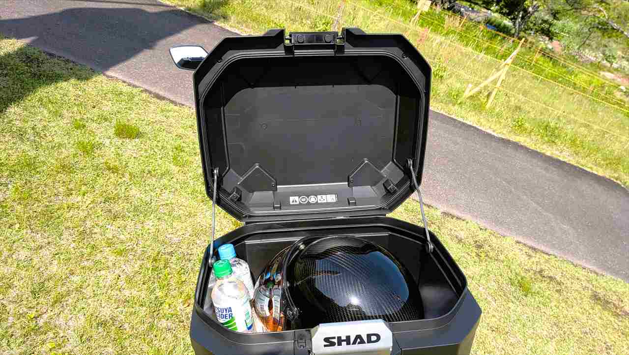 PCXにおすすめなSHADリアボックス