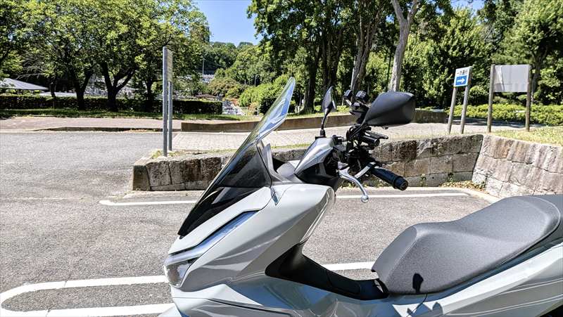 PCXにGIVIスクリーンは良く似合う【取付簡単・効果抜群・かっこいい】