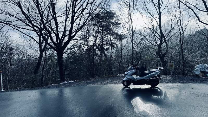 雨でも乗るならスクーターにしておけ!チェーンメンテ不要・泥はねしない・運転が簡単